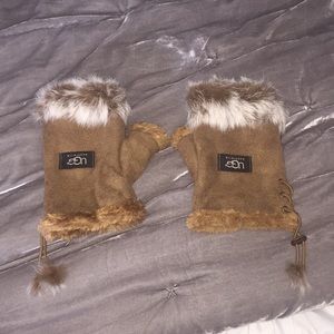 Fingerless Ugg Gloves